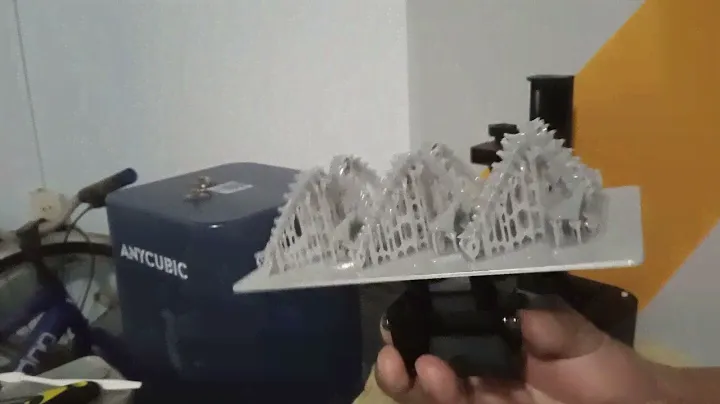 Anycubic Tough Resin: How I remove prints from the plate.